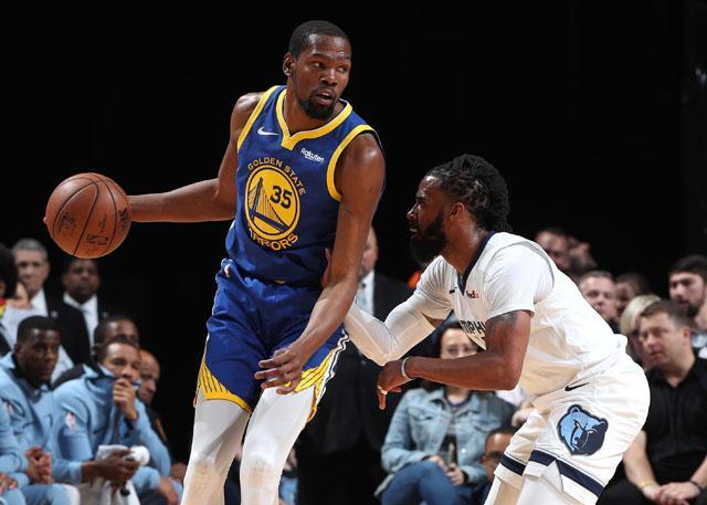 世体：亚马尔独自在健身房进行康复训练，下周末有望复出（世体：亚马尔在健身房单独康复训练，预计下周末回归）