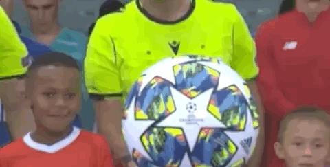 曼市双雄6500万镑争夺战，塞梅尼奥拒绝热刺邀约（曼市双雄掀6500万镑抢人战，塞梅尼奥拒绝热刺报价）