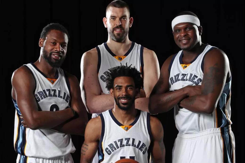 获得重用！科尔：我肯定会安排斯潘塞和库里一起上场（科尔确认将安排斯潘塞与库里同时登场，重用信号明显）