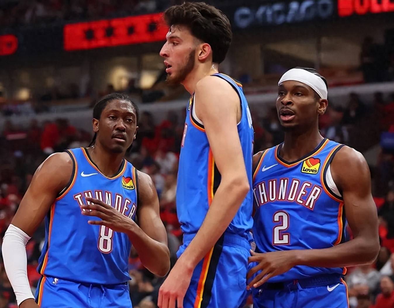 遗憾空砍！布克27投13中贡献38分5助攻（布克27投13中轰38分5助，仍难挽败局）