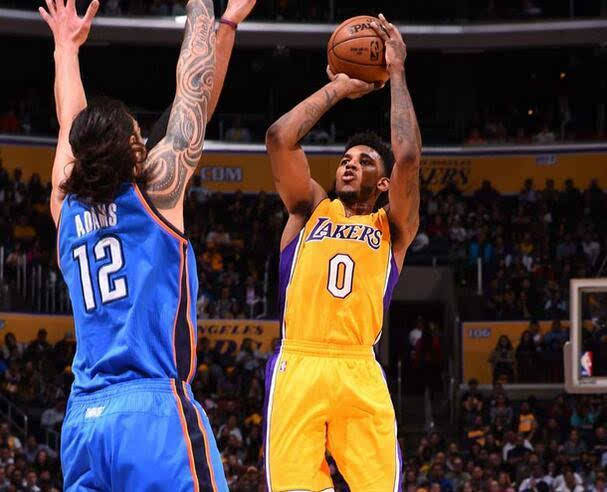 随着曼联1-1遭绝平，英超最新积分榜出炉：阿森纳一枝独秀（曼联1-1被读秒扳平，英超积分榜更新：阿森纳高居榜首）