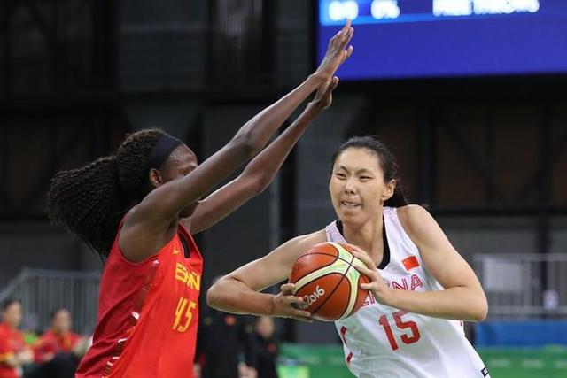 英超曼城vs桑德兰：我预测主队大胜，3-0、3-1，至少赢两个（英超曼城迎战桑德兰：看好主队至少两球取胜，比分倾向3-0或3-1）