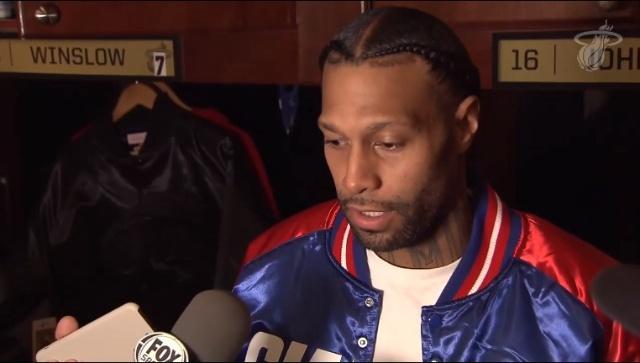 英超：曼城主场3-0完胜诺维奇（英超：曼城主场三球零封诺维奇）