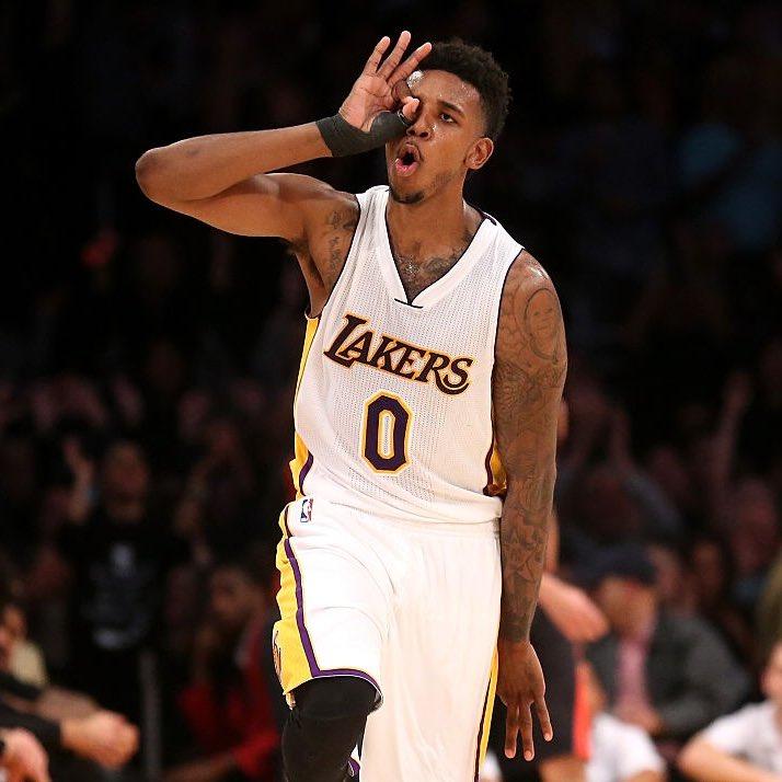 亚冠焦点：布里兰主场死磕江原FC，谁能抢占出线先机？（亚冠重头戏：布里兰主场硬碰江原FC，谁将抢得出线优势？）