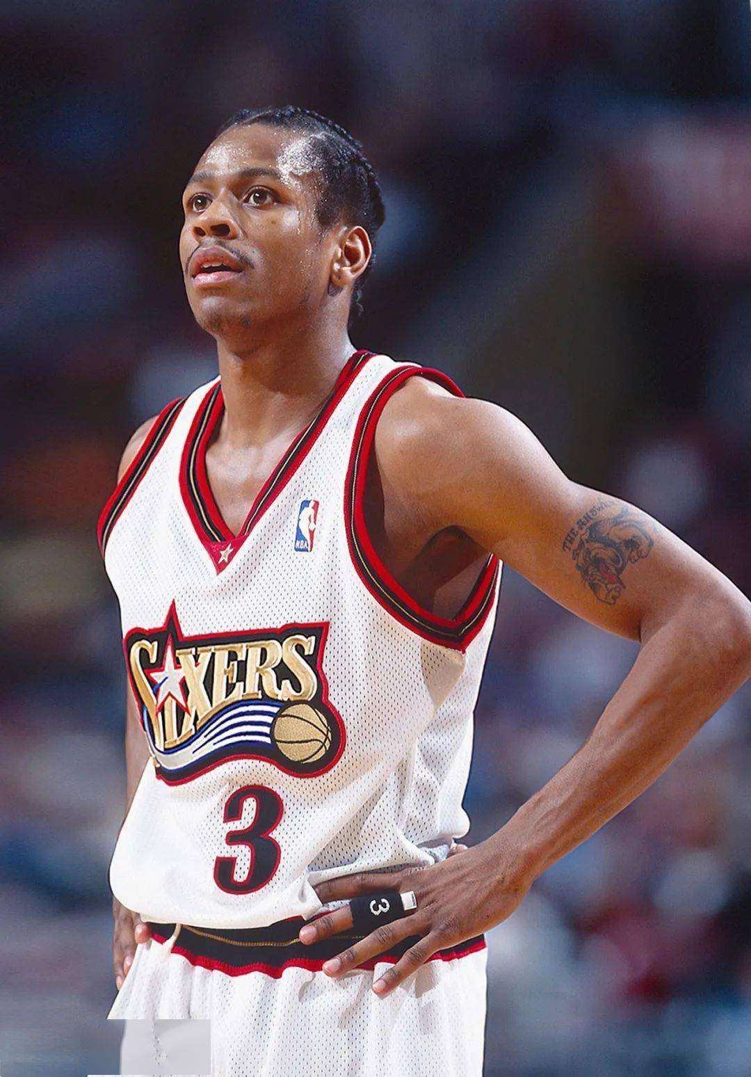 前队友：曾和马拉多纳开车出行，交警把我们拦住只为和他合影（前队友回忆：与马拉多纳同车出行，交警拦停只为合影）