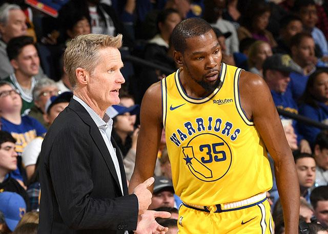 桑德兰主帅勒布里斯否认有意莱比锡前锋奥蓬达：这是假新闻（桑德兰主帅勒布里斯驳斥有意莱比锡前锋奥蓬达传闻：纯属假消息）