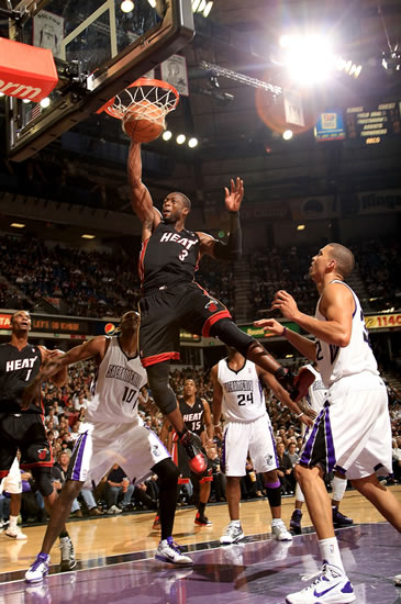 本泽马：姆巴佩需在重要时刻肩负使命，我不会在明年退役（本泽马：盼姆巴佩关键时刻挺身担当，否认明年退役）